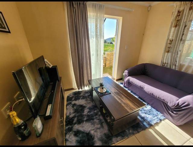 6 BEDROOM HOUSE FOR SALE IN DE KELDERS